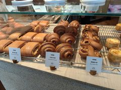 -VERIE BAKEHOUSE