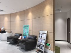 -瑞尔齿科(上海长风大悦城店)