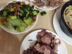 -闫家驴肉老店(华电一校店)