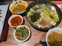 -万记麻辣烫国展总店