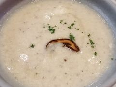 牛肝菌蘑菇浓汤-CRAZYONES西班牙海鲜饭(上海美罗城店)
