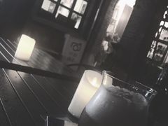 -两棵枇杷树