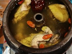 -云海肴·汽锅鸡·云南菜(天山百盛优客店)