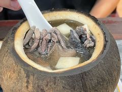 原只椰子炖乌鸡-益寿炖品店