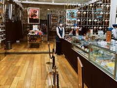 -VENCHI 闻绮(上海佛罗伦萨小镇店)