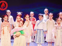 -西安小天鹅艺术团(曲江Alice店)