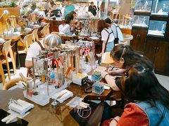 店内环境-十八字金·银饰·拼豆·开蚌DIY(魏公芳华里店)