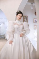 -洋洋婚纱品牌集合店