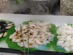 -四囍码头海鲜烧烤自助火锅(外滩南京东路悦荟广场店)
