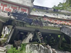 -四川汶川特大地震漩口中学遗址