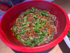 厨娘三蔬粉-丫丫厨娘·柠檬鸭(江南蓝鲸世界店)