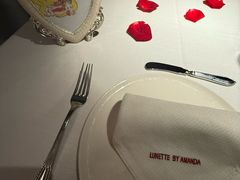 -弦月窗LUNETTE BY AMANDA(复兴路店)