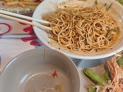 -肥肥虾庄·金牌油焖大虾(汉街SKP店)