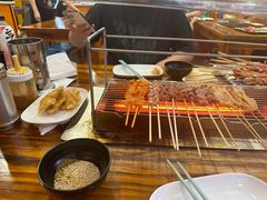 -哈尔滨小酒馆·鲜肉现穿自助烧烤(康新花园店)
