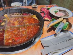 -周小明火锅(黑金冠社区店)