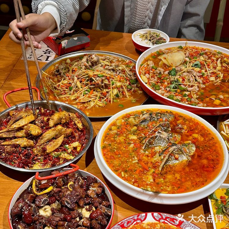 挖到宝了，在万象城也能吃到平价好吃的江湖菜！！