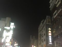 -六合夜市