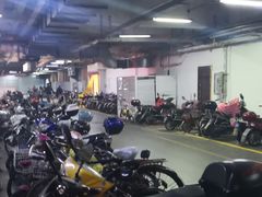 -大润发杨浦店-停车场