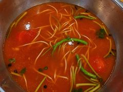 红酸汤锅-苗阿哥