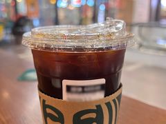 -星巴克(上海虹桥新天地二店)