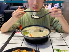 -肥汁米蘭香港米线(长宁来福士店)