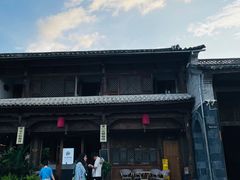 -比顿咖啡(和顺古镇店)