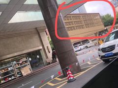 -上海宾馆-停车场