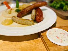 -LENBACH兰巴赫西餐啤酒坊(大连东港店)