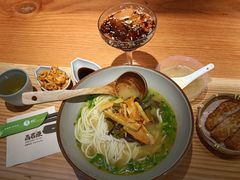 -百春原湖南牛肉粉(百联世纪店)