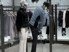 -迪桑特DESCENTE(青岛山东路万象城店)