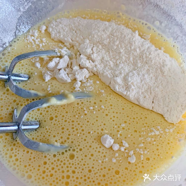 早餐牛奶松饼，简单易学，好吃美味。