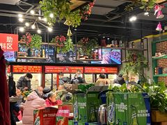 大堂-钢管厂五区小郡肝串串香(蜀都万达店)
