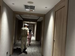 -西安大雁塔科技大学地铁站亚朵酒店