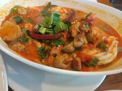 -Chom Cafe and Restaurant