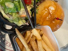 -BOURBON 玻本美式餐厅酒吧(虹桥新天地店)