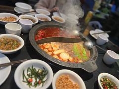 -怡品川宇火锅(宝立方店)