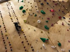 -ROCKPLUS攀岩馆(环宇城店)