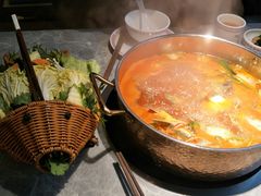 -野山舂·贵州现舂酸汤牛肉(民生路店)