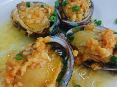 蒜蓉蒸鲍鱼-明记海鲜大排档(巽寮湾店)