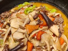 -老滇山寨•云南特色菜•地方菜•民族风情歌舞表演(金碧店)