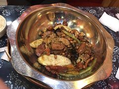 -愉肴麻辣香锅(中山路店)