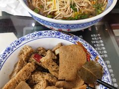 -牛壹品牛肉拉面(东风路店)