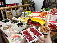 -来龍儿鲜切牛肉自助老火锅