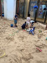 -PIPIKINGDOM皮皮王国欢乐号(欢乐海岸购物中心店)