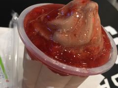 圣代（草莓味）-德克士(前门店)