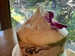 -Chom Cafe and Restaurant
