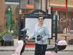 -钟书阁(松江泰晤士小镇店)