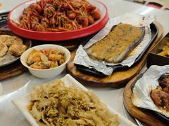 -老东镇啤酒屋海鲜加工·蒸汽海鲜·海鲜烧烤(台东店)