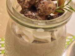 -亮马河饭店翠雅咖啡厅