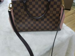 -IRENCE伊琳丝奢侈品皮具护理(二手鉴定世界广场店)